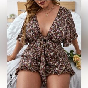 SHEIN Unity Plus Ditsy Floral Knot Front Romper
